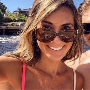 Meet your Posher, Melissa